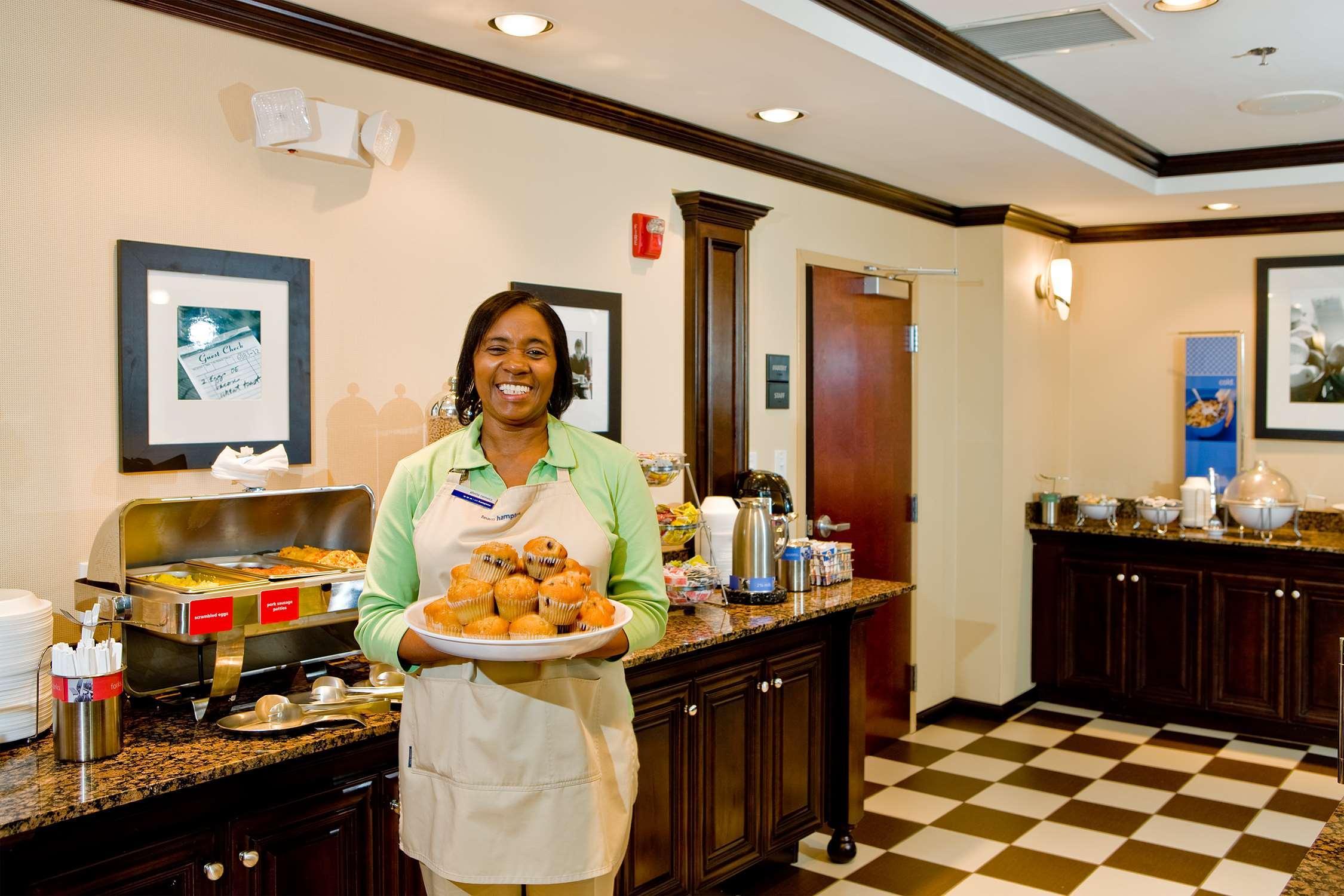 Hampton Inn & Suites Phenix City- Columbus Area Restoran gambar